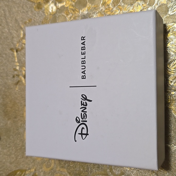 Disney x Baublebar Cruella de Vil Earrings. OS - Picture 6 of 6